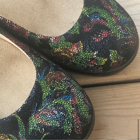 Women's 8 Alegria Flair Winter Garden Wedge Mary Jane Career Floral Pumps Shoes - Picture 9 of 12